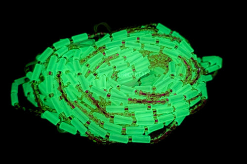 Baya Bijoux / Bine Bine / Waist Beads / Perles De Taille africaine - Akibo - Blanc Brillant dans le noir (non élastique)