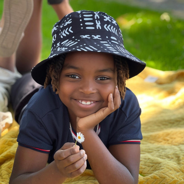 Chapeau bob / Bucket hat imprimé africain - Noir / blanc Bogolan - tailles enfants et adultes (Unisexe)