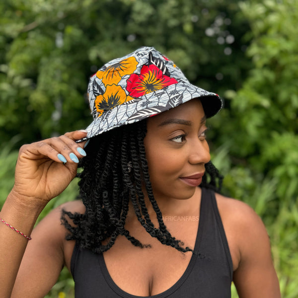 Chapeau bob / Bucket hat imprimé africain - Gris clair Flowers - tailles enfants et adultes (Unisexe)