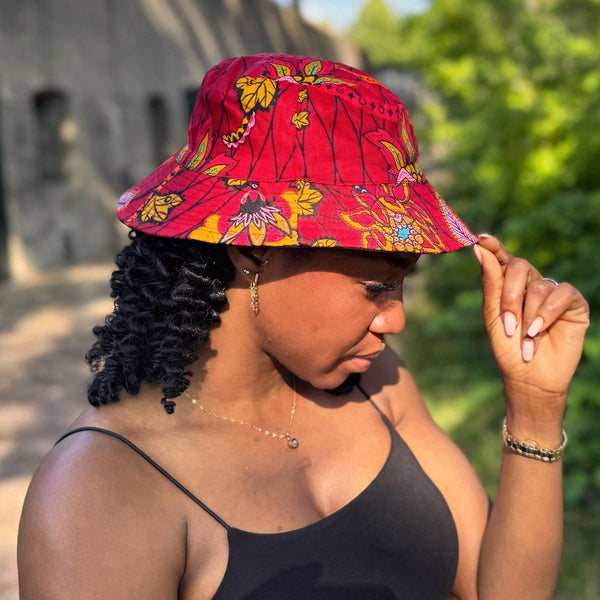 Chapeau bob / Bucket hat imprimé africain - Rouge foncé et jaune Botanical Flow - tailles enfants et adultes (Unisexe)