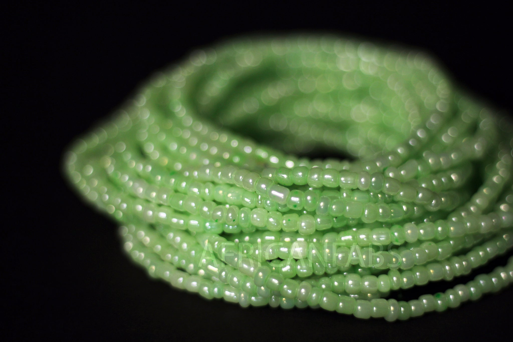 Waist Beads / Chaine de taille africaine - AKUGBE- vert menthe (élastique)