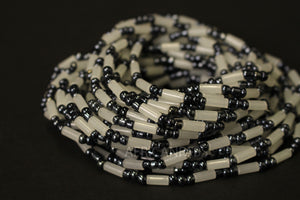 Waist Beads / Chaine de taille africaine - OTASOWIE - Gris (élastique)