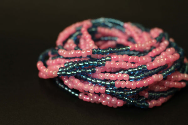 Waist Beads / Chaine de taille africaine - ADODO - Bleu / rose (élastique)